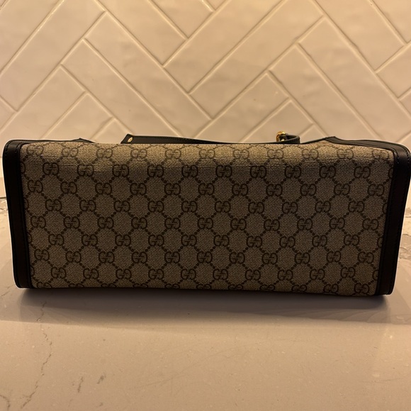 Gucci PADLOCK MEDIUM SHOULDER BAG authentic like new - Picture 5 of 7